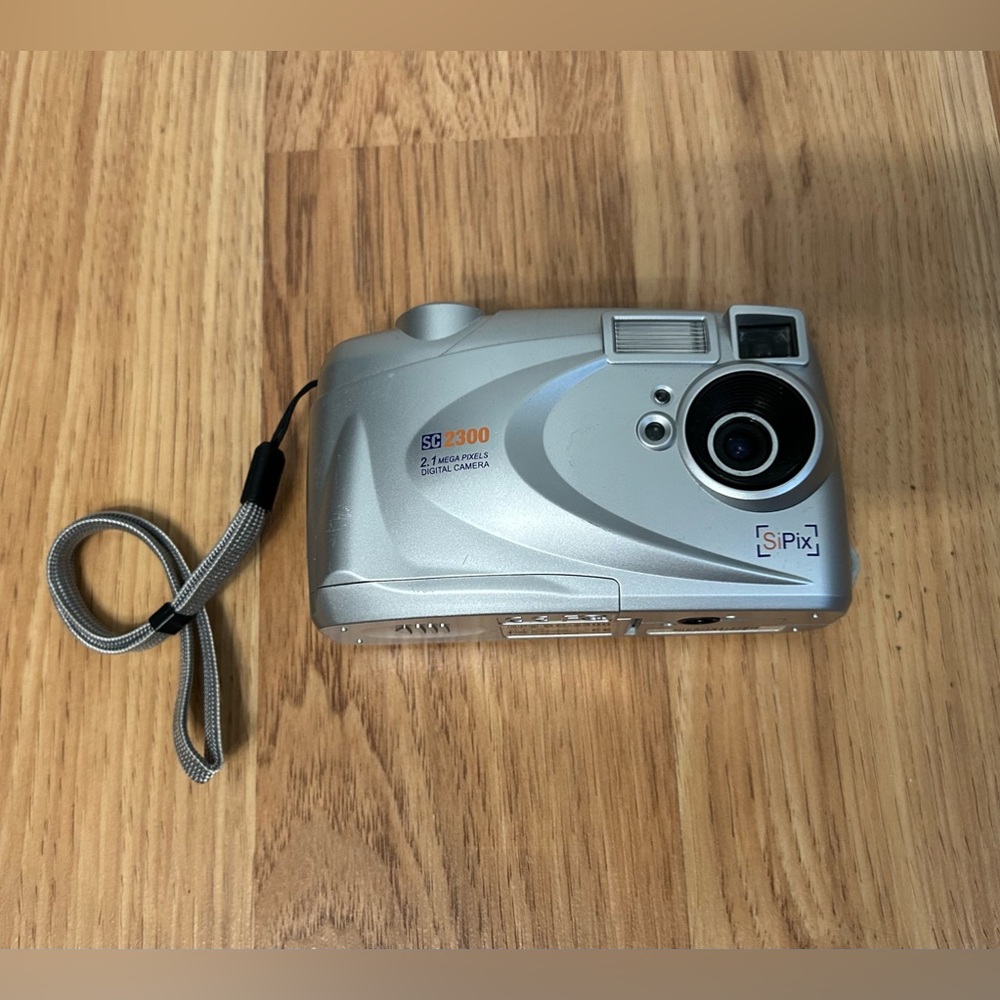 SiPix SC2300 Digital Camera 2.1 Megapixels (Untested)